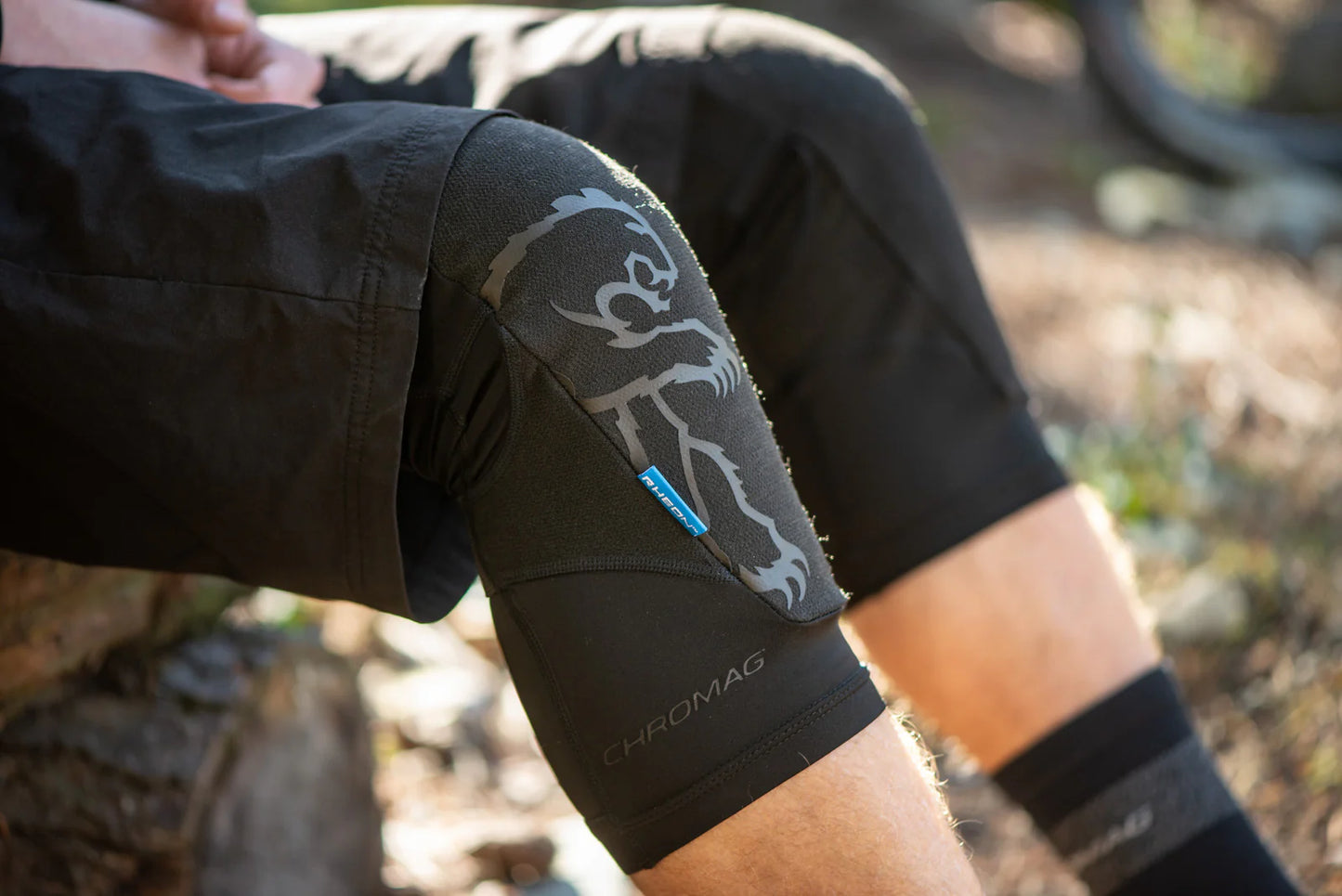 Chromag Shift Knee Guard