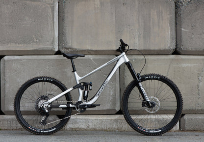 Chromag Throwdown